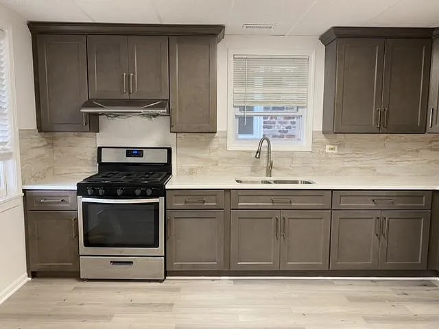 3421 S Emerald Ave #2 — Photo 1
