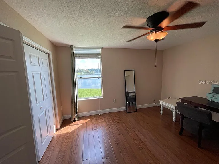 524 Orange Dr #11 — Photo 3