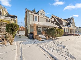 1061 Greyton Rd, Cleveland Heights, OH 44112