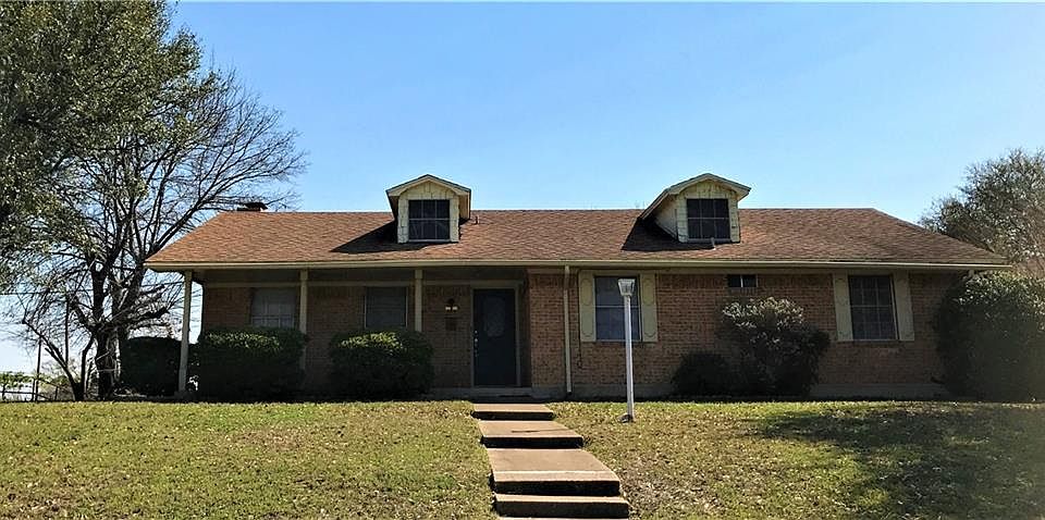 1st image of 840 Vince Ln