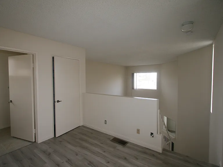 3637 Clarington Ave #202 — Photo 57