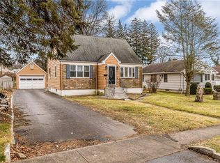 728 Huntington Rd, Stratford, CT 06614