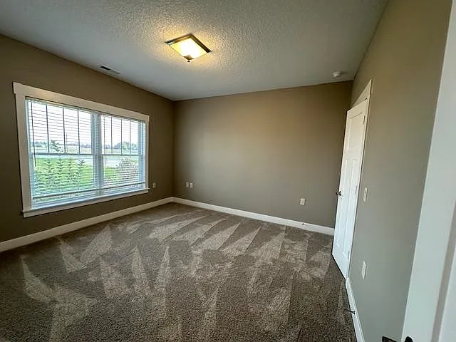 3232 Plum Tree Ln — Photo 16
