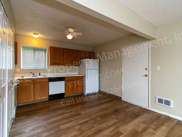 1931 Ross Ct — Photo 8