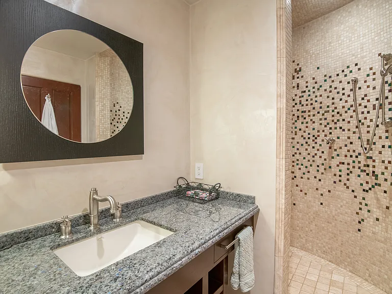 1650 Mesa Ridge Ave — Photo 43
