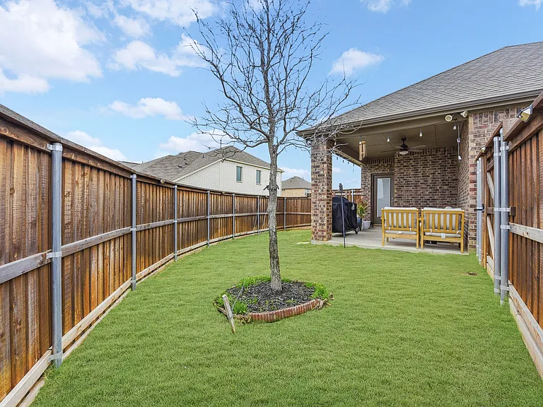 2261 Obsidian Dr — Photo 34