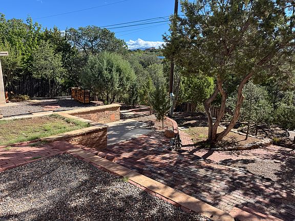 2nd image of 719 Los Lovatos Rd #1