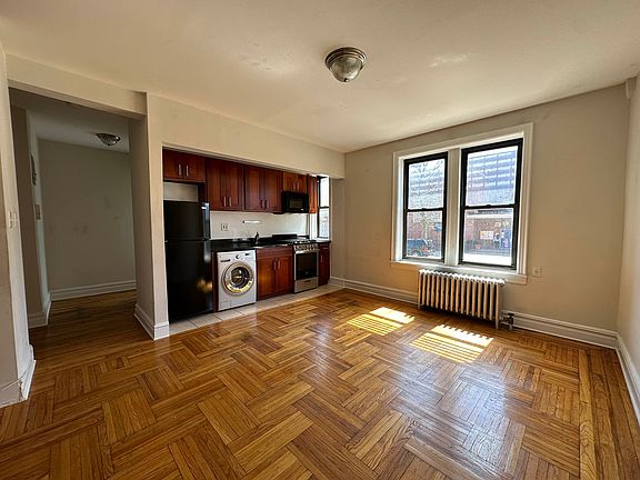2nd image of 47-60 39th Pl #1O