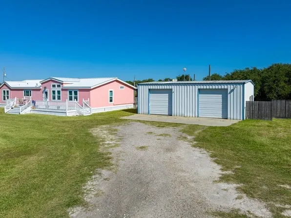1140 W Beasley Ave, Aransas Pass, TX 78336
