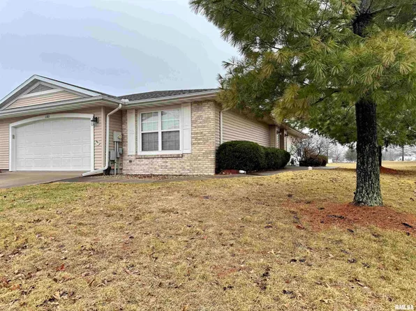 1103 Hawthorn Rdg, Macomb, IL 61455