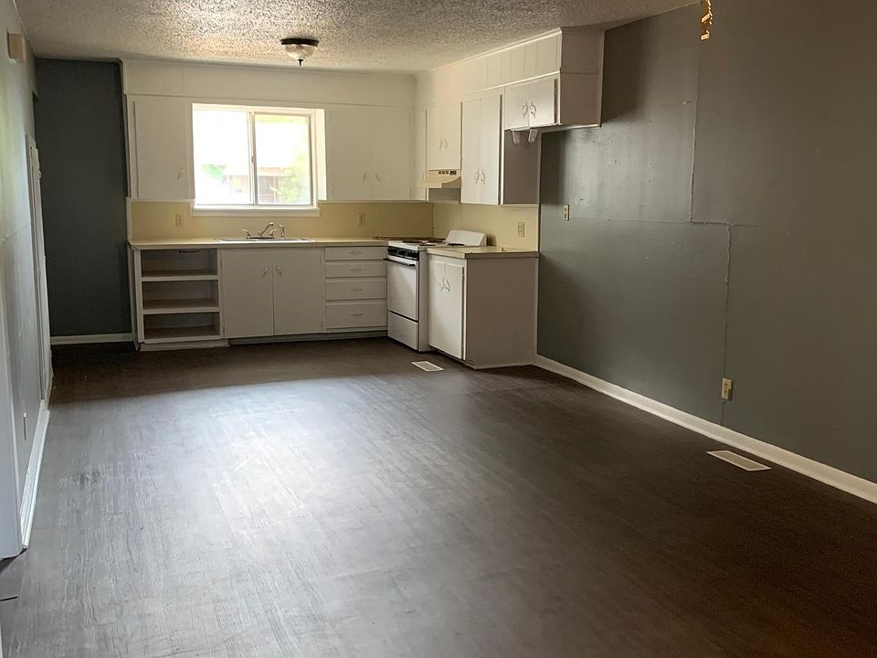 1st image of 601 NW Linden St #2-7