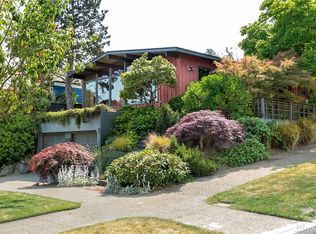 2601 W Boston St, Seattle, WA 98199