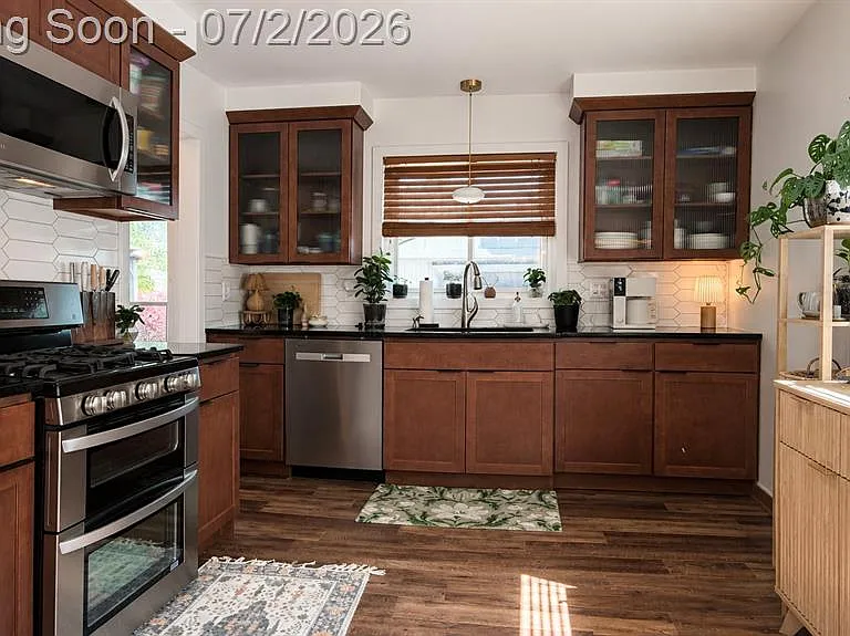 25038 Chernick St — Photo 4
