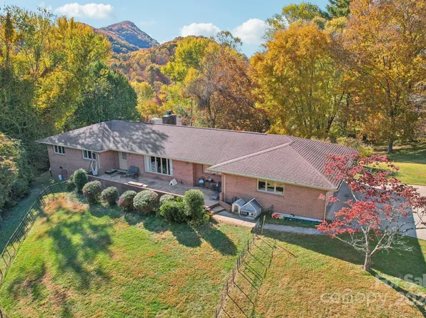 319 Ivy Hill Dr, Waynesville, NC 28785