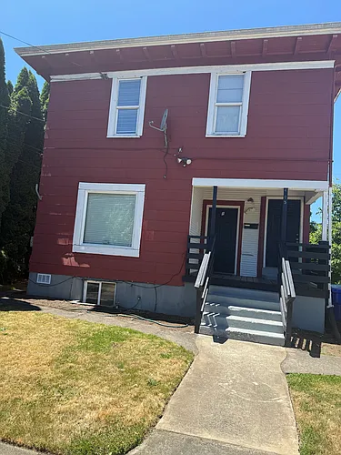 4055 NE Garfield Ave #2 Photo 1