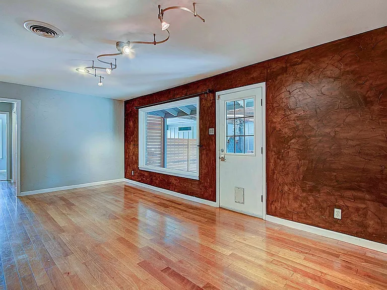 5500 Westminster Drive — Photo 12