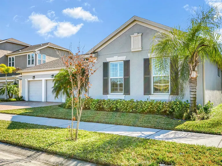 485 Blue Cypress Dr — Photo 3