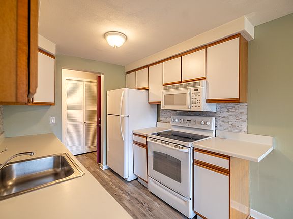 4th image of 489 Idlewood Blvd Unit 489