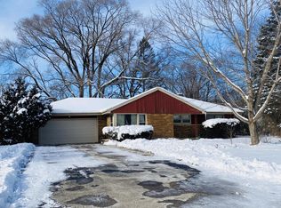 3885 N 144th St, Brookfield, WI 53005