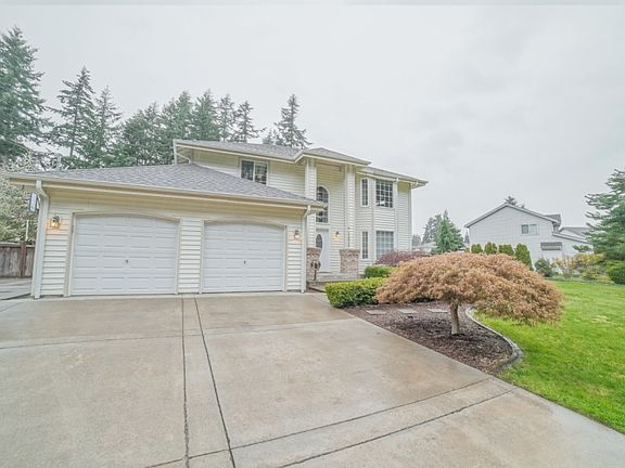 2nd image of 11818 221st Ave E