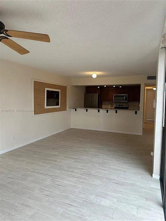 Building Photo - 1691 W Fairway Rd #1691