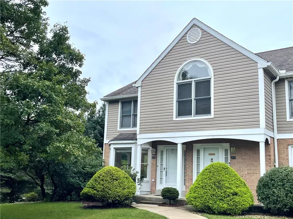 306 Newbury Dr, Monroeville, PA 15146