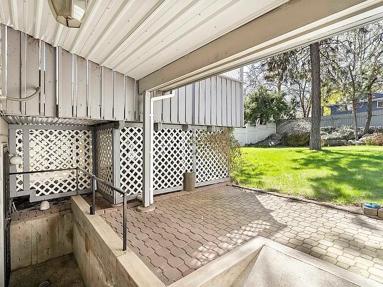 3208 E 14th Ave — Photo 27