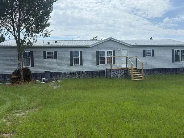 18125 Dover Ln, Hilliard, FL 32046