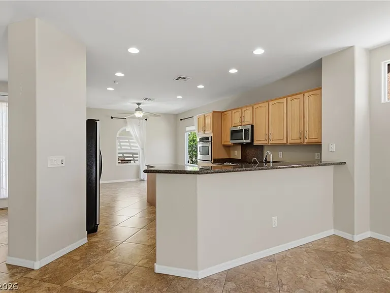 2148 Shadow Canyon Dr — Photo 16