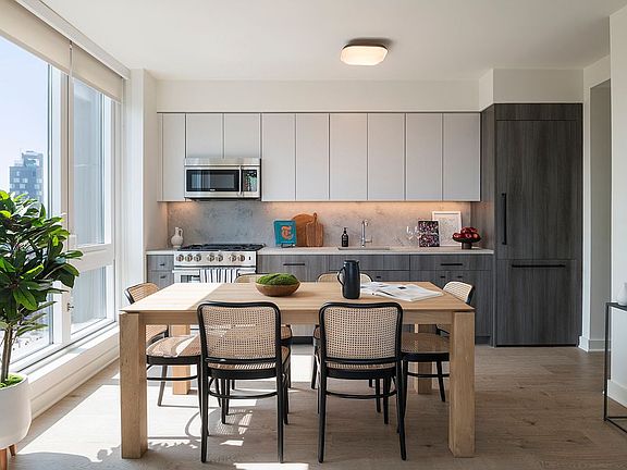 4th image of 55 Suffolk St APT 1513