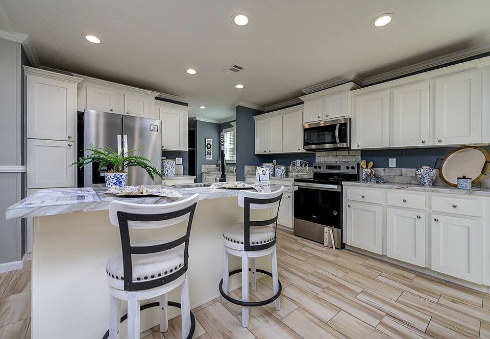 1st image of 4611 Mahogany Blvd