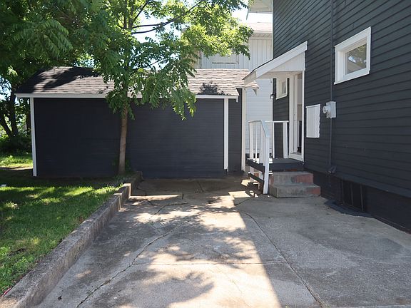 4th image of 460 Violet Ct