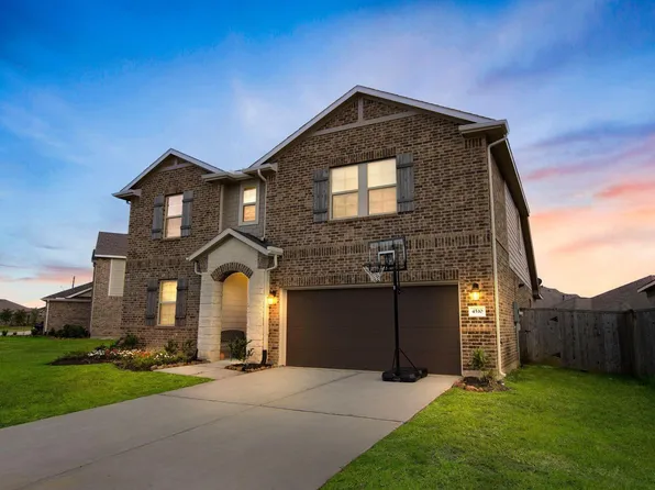 4510 Red Yucca Dr, Baytown, TX 77521