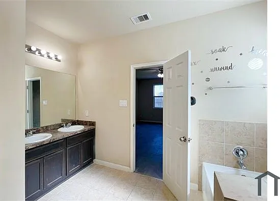 10126 Larch Creek Ct — Photo 15