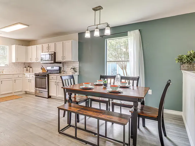 11304 Hungry Horse Dr — Photo 2