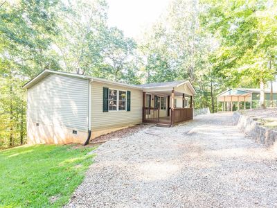 149 Hilltop Cir, Fair Play, SC, 29643