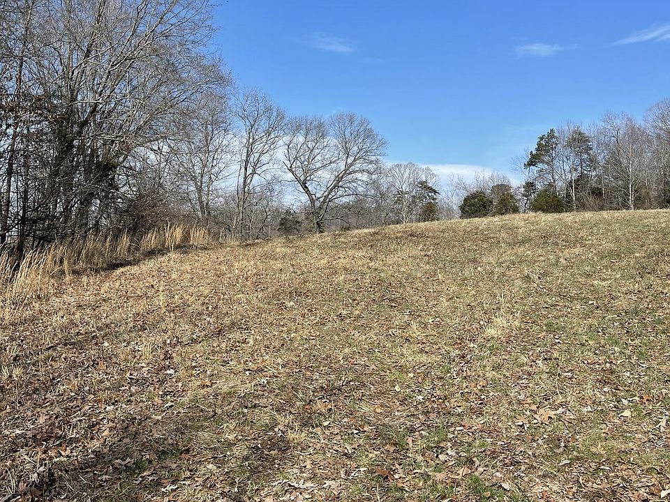 2nd image of 130 Cove Hollow Rd
