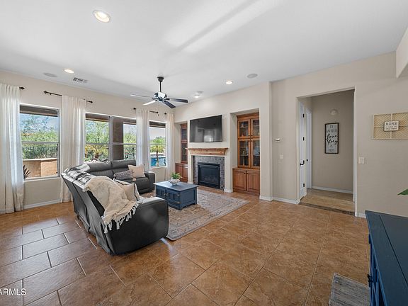 5th image of 20972 W WESTERN Drive