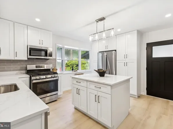 1622 Farragut Ave, Rockville, MD 20851