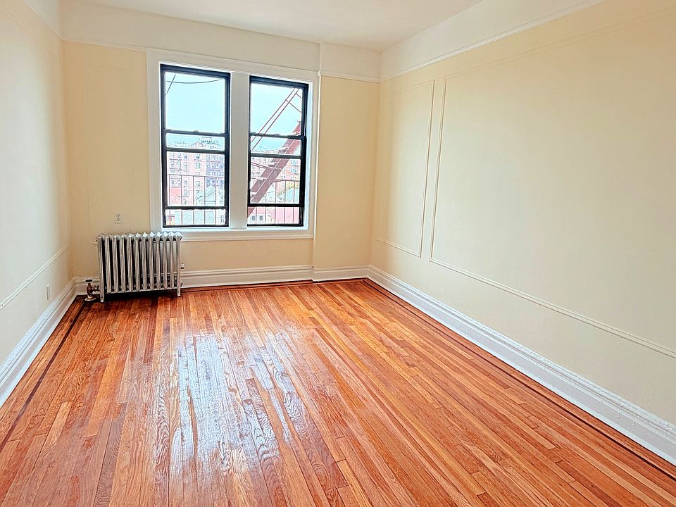 2nd image of 1745 E 16th St APT 6
