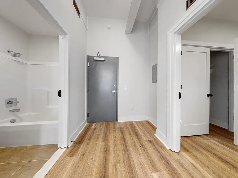 Fleetwood Lofts — Photo 52