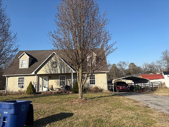 2nd image of 202 Ridgewood Ln
