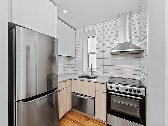 5th image of 4300 Broadway APT 2H
