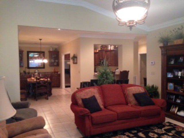 1st image of 110 Louise Ln
