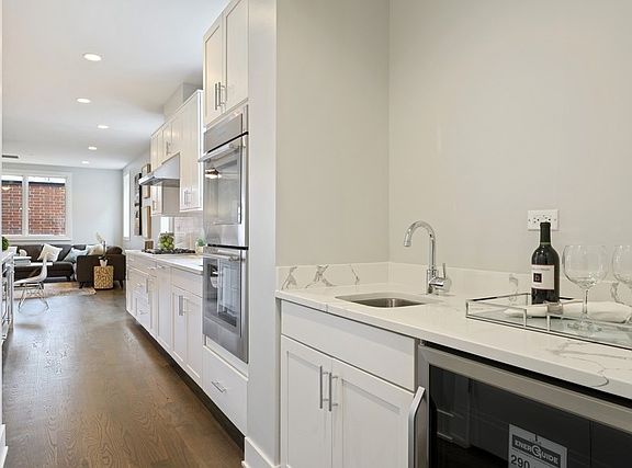 4th image of 1516 W Ohio St #1