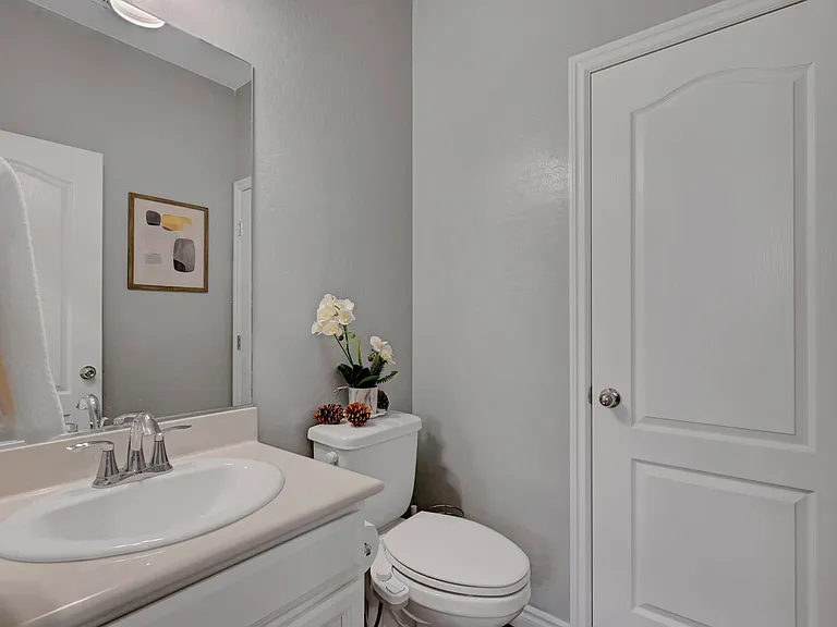 12321 Silvana St — Photo 23