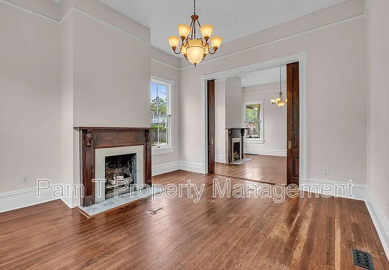 201 W 37th St #MAIN HOUSE — Photo 6
