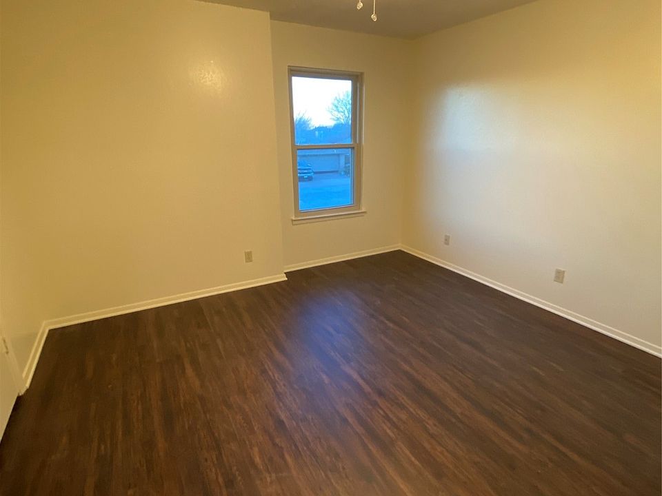 1st image of 6312 Holiday Ln