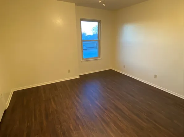 6312 Holiday Ln, North Richland Hills, TX 76182