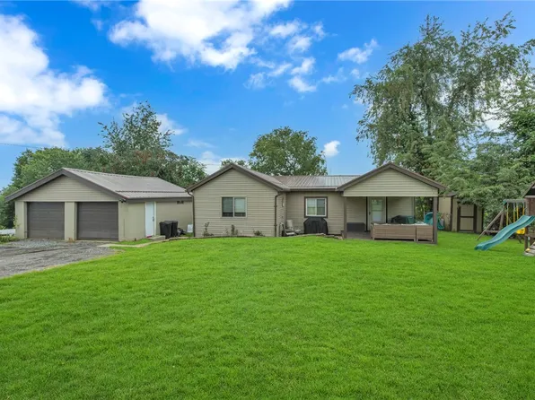865 Walnut St, Rochester, PA 15074